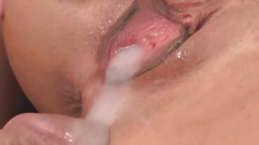 బెయిలీ బ్రూక్ యొక్క టిట్టి-టబ్‌లో ఆశ్చర్యం! తెలుగు సెక్స్ ఫుల్ మూవీ